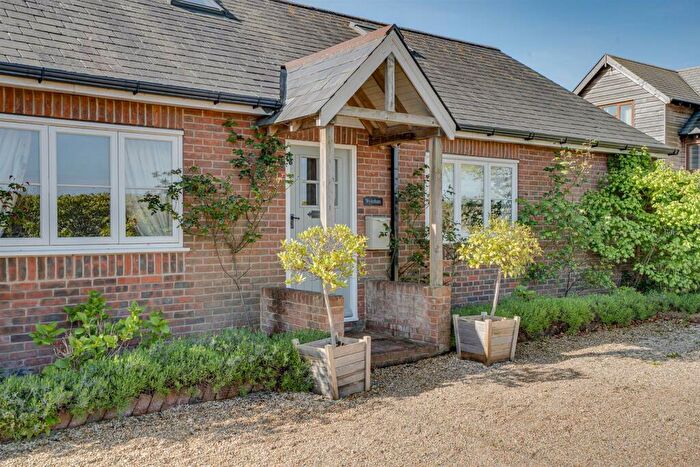 4 Bedroom House For Sale In Triangle Lane, Meon, Titchfield, PO14