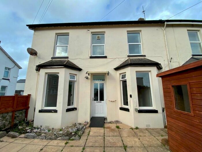 2 Bedroom Flat To Rent In Windsor Road, Torquay, TQ1