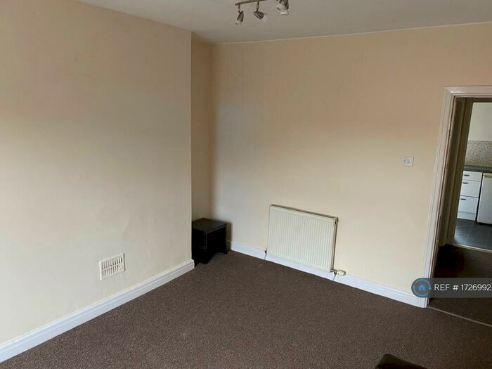 2 Bedroom Flat To Rent In Deansgate, Bolton, BL1
