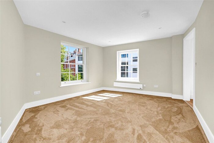 1 Bedroom Flat To Rent In St John Street, Clerkenwell, EC1V