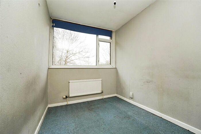 3 Bedroom End Of Terrace House For Sale In Elderwood Way, Tuffley, Gloucester, Gloucestershire, GL4