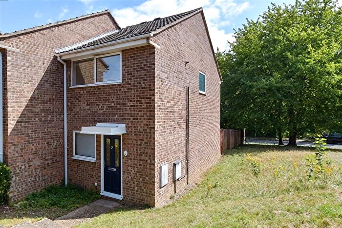 2 Bedroom End Of Terrace House For Sale In Sassoon Close, Larkfield, Aylesford, Kent, ME20