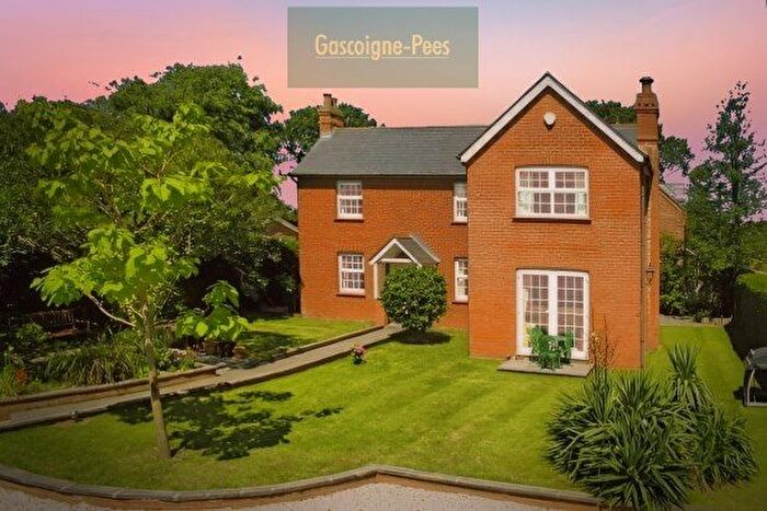 4 Bedroom Detached House To Rent In Impstone Road, Tadley, RG26