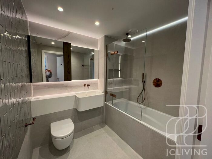 2 Bedroom Flat To Rent In Townmead Road, London, SW6