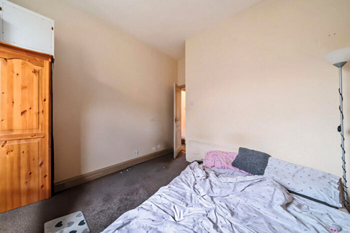 2 Bedroom Terraced House For Sale In Beech Street, Elland, HX5