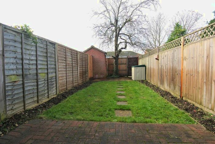 1 Bedroom Flat To Rent In Stanwell Road, Ashford, TW15