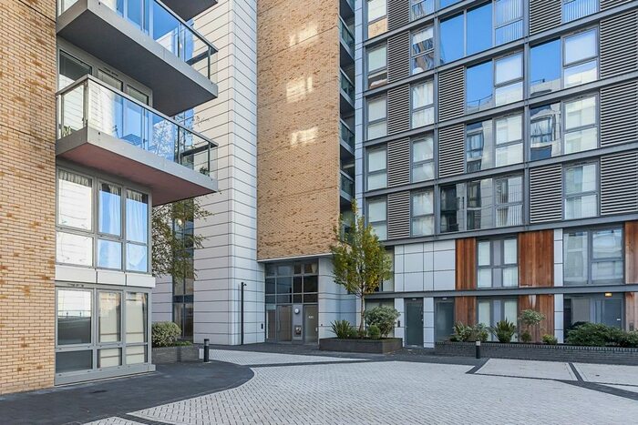 1 Bedroom Flat To Rent In Empire Reach, Greenwich, SE10