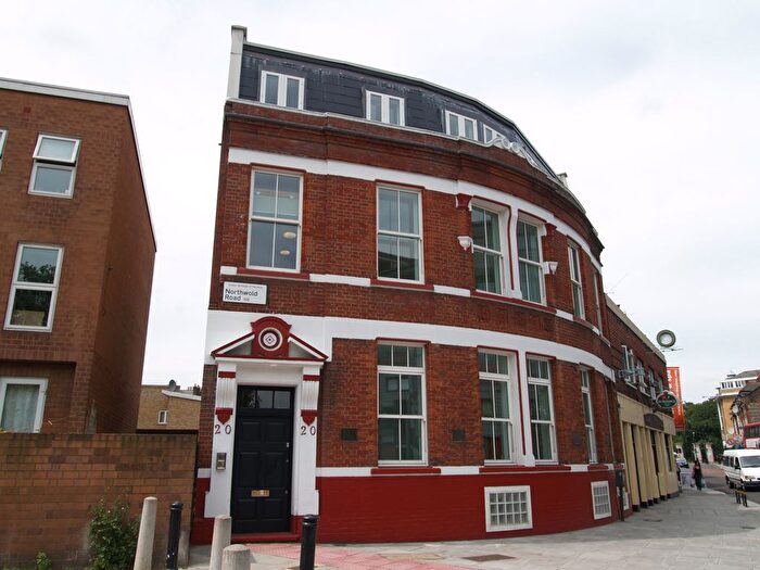 2 Bedroom Flat To Rent In Northwold Road, London, N16