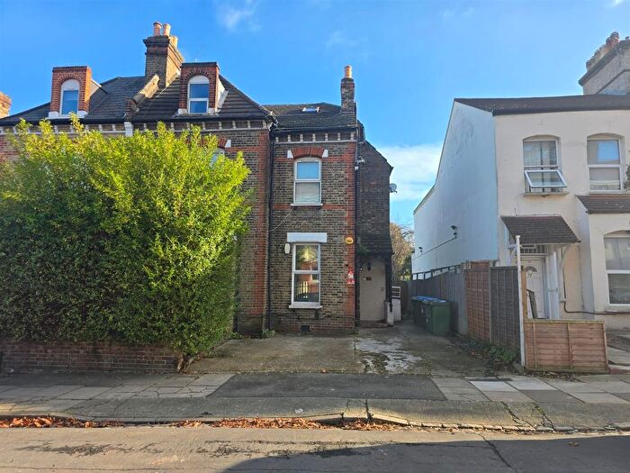 2 Bedroom Flat To Rent In Wrottesley Road, Plumstead, SE18