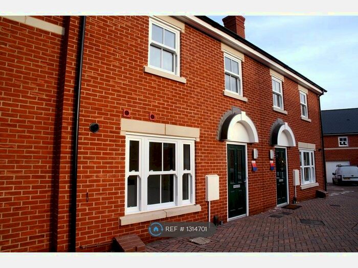 3 Bedroom Semi-Detached House To Rent In Colonel Way, Colchester CO2