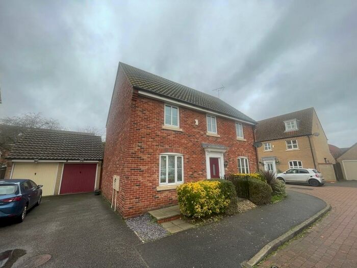 4 Bedroom Detached House To Rent In Peasey Gardens, IP5
