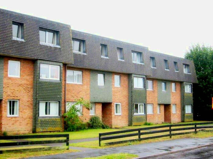 2 Bedroom Flat To Rent In Elm Dale, Elm Grove South, Barnham, Bognor Regis, PO22