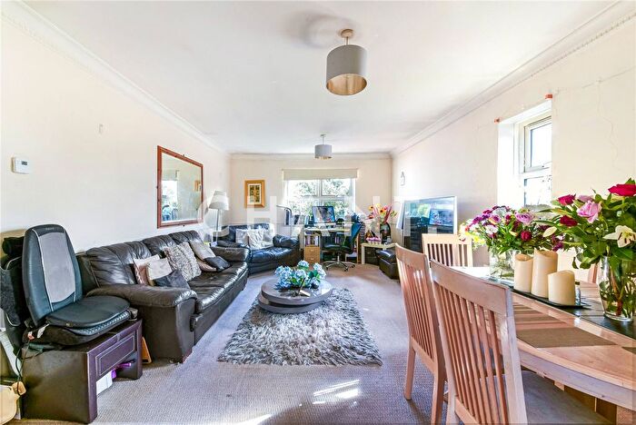 2 Bedroom Property To Rent In Elderfield Place, Wandsworth, London, SW17