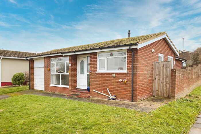 2 Bedroom Bungalow For Sale In Seacroft Road, Broadstairs, CT10