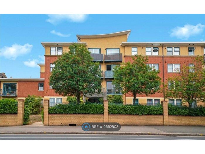 2 Bedroom Flat To Rent In North Point, London, N8