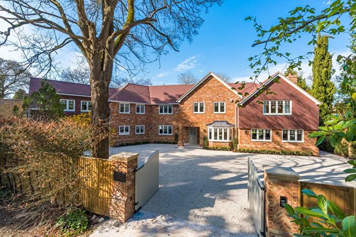 5 Bedroom Detached House For Sale In Hedgerley Lane, Buckinghamshire, SL9