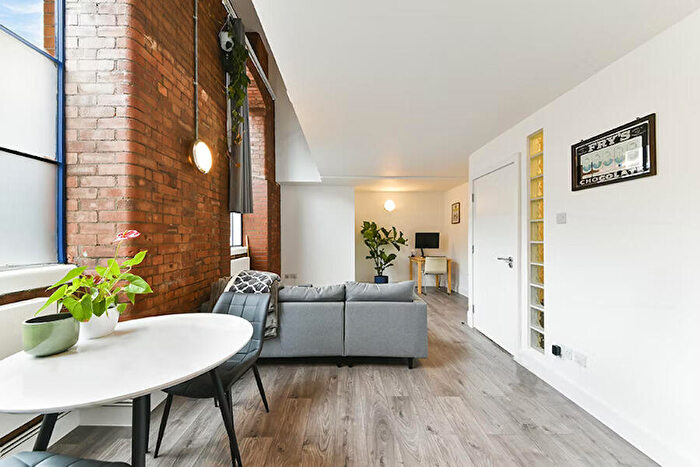 1 Bedroom Apartment To Rent In Canonbury Heights East, Henshall Street, N1