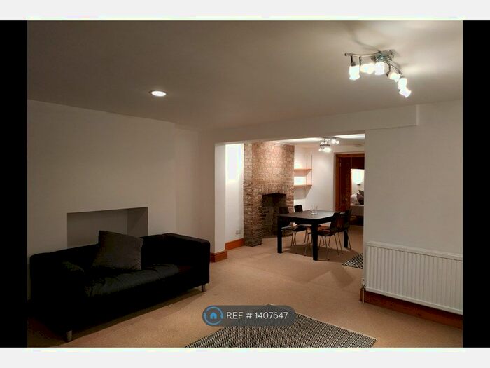 1 Bedroom Flat To Rent In Albert Street, Camden, London, NW1