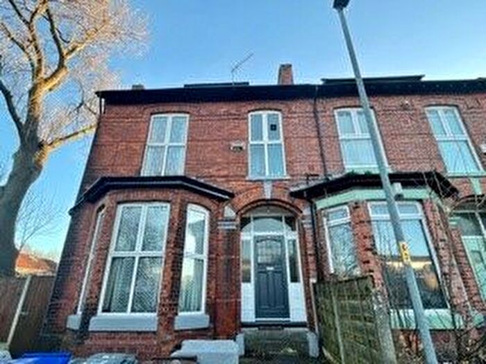 4 Bedroom Property To Rent In Pine Grove, Manchester, M14