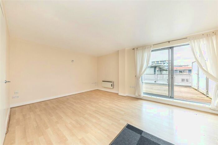2 Bedroom Apartment To Rent In Idaho Building, Deals Gateway, Deptford, London, SE13