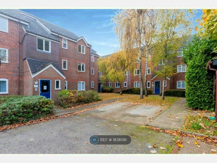 2 Bedroom Flat To Rent In Haysman Close, Letchworth Garden City, SG6