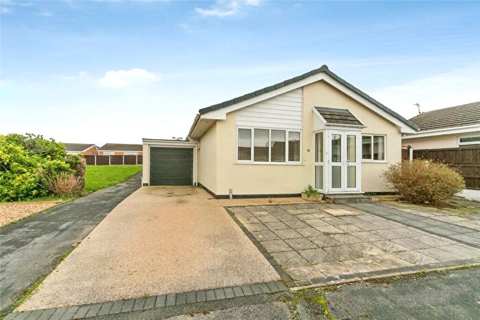 2 Bedroom Bungalow For Sale In Coed Y Mor, Penrhyn Bay, Llandudno, Conwy, LL30