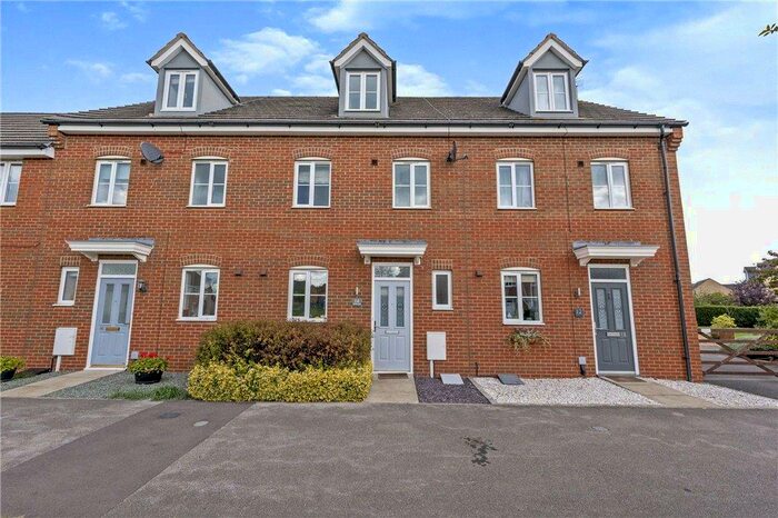 3 Bedroom Terraced House For Sale In The Pollards, Bourne, Lincolnshire, PE10