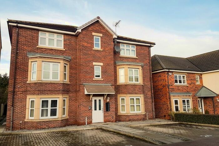 2 Bedroom Flat To Rent In Fairview Gardens, Stockton-On-Tees, Durham, TS20