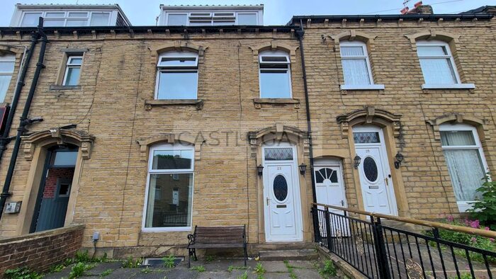 5 Bedroom Terraced House To Rent In Newsome Road, Huddersfield, West Yorkshire, HD4