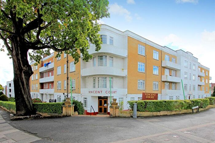 2 Bedroom Flat To Rent In Vincent Court, Bell Lane, Hendon, NW4