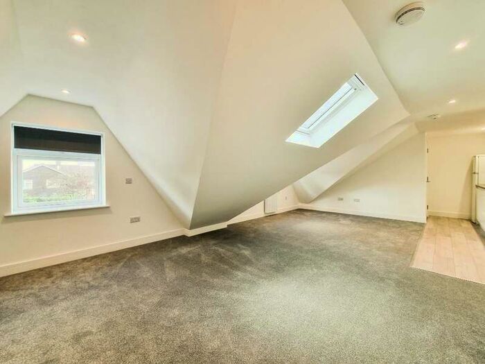 1 Bedroom Studio Flat To Rent In St Albans Road Watford, WD24