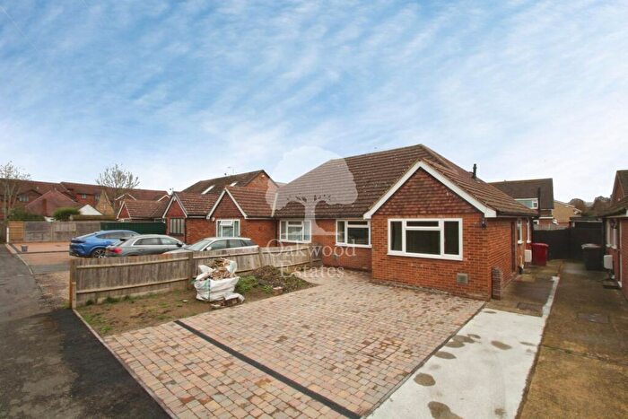 2 Bedroom Bungalow To Rent In Poplar Close, Colnbrook, Slough, SL3