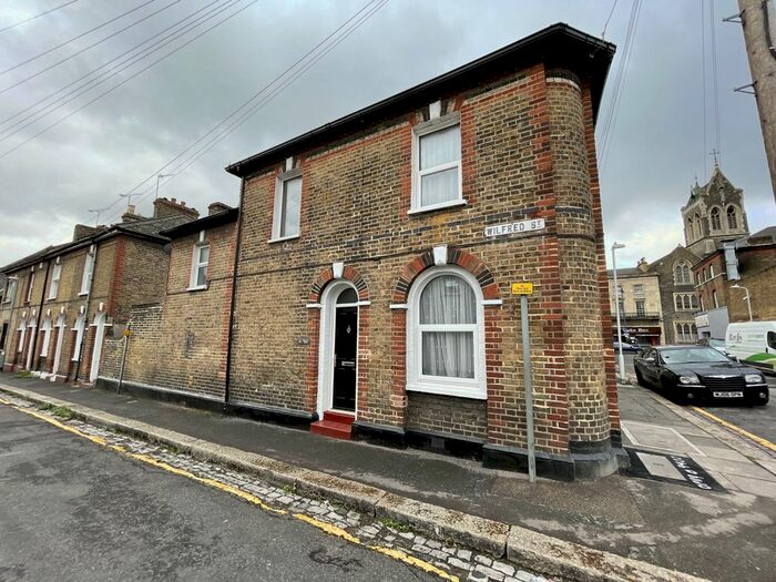 2 Bedroom Terraced House To Rent In Berkley Road, Gravesend, DA12
