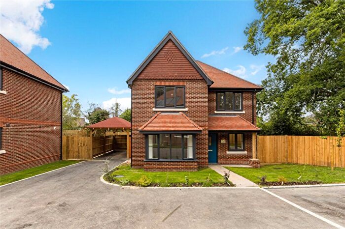 4 Bedroom Detached House For Sale In Hedgerows, Gadbridge Lane, Ewhurst, Surrey, GU6