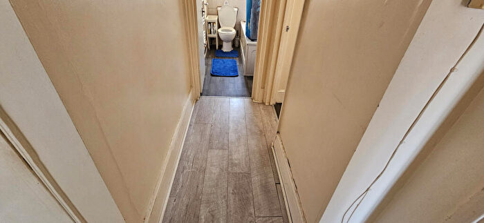 1 Bedroom Flat To Rent In Canning Town, London, E16