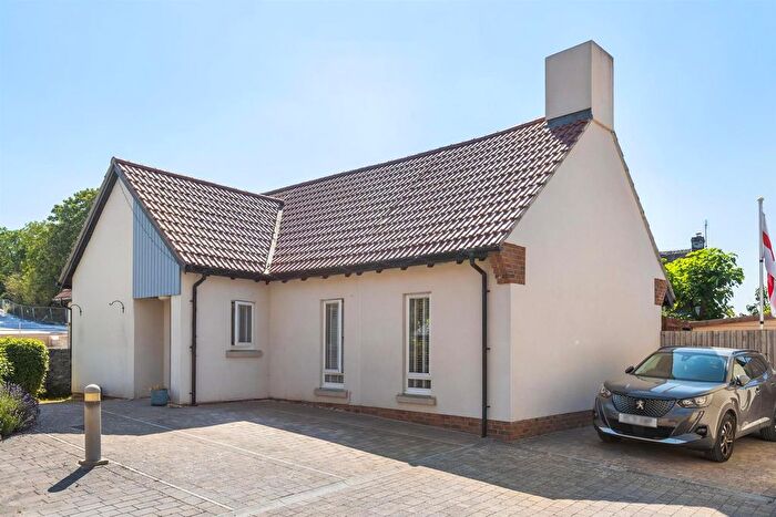 3 Bedroom Detached House For Sale In Dragons Court, Dorchester, DT1