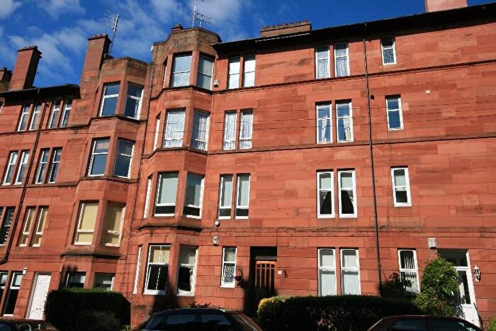 2 Bedroom Flat To Rent In Underwood Street, Shawlands, Glasgow, G41