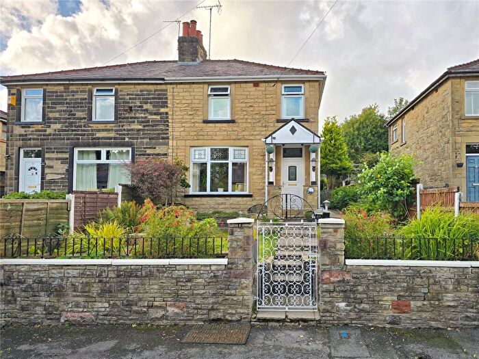 3 Bedroom Semi-Detached House For Sale In Haworth Avenue, Rawtenstall, Rossendale, BB4