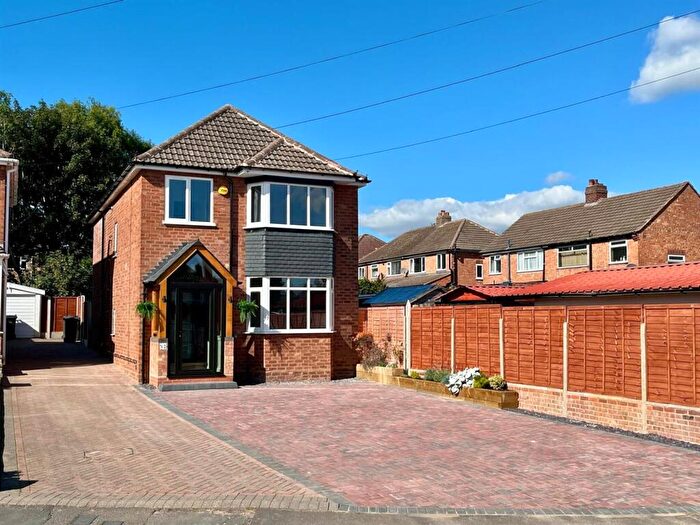 4 Bedroom Detached House For Sale In Romilly Close, Walmley, Sutton Coldfield, B76