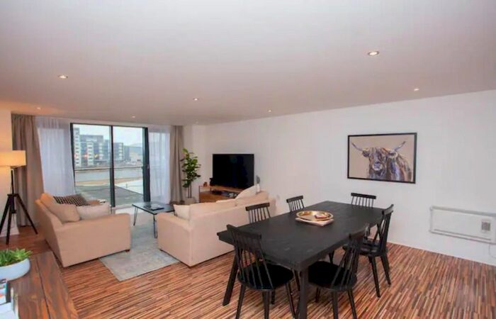 2 Bedroom Flat To Rent In Lancefield Quay, Glasgow, G3