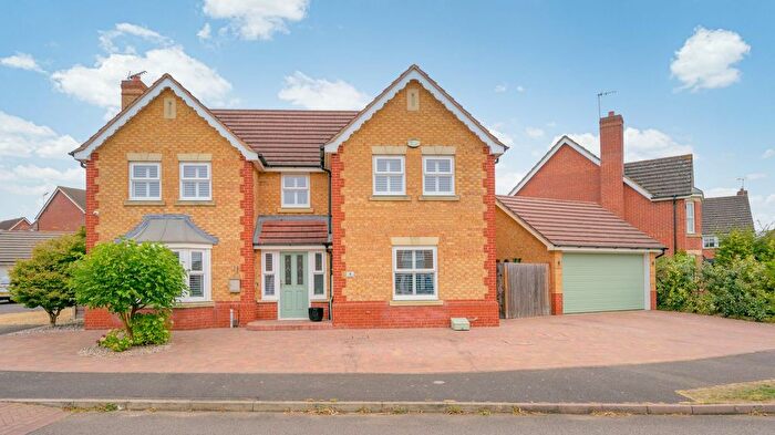 4 Bedroom Detached House For Sale In Alder Road, Hampton Hargate, PE7