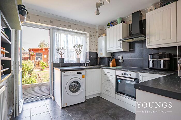 2 Bedroom Terraced Bungalow For Sale In The Goslings, Shoeburyness, SS3