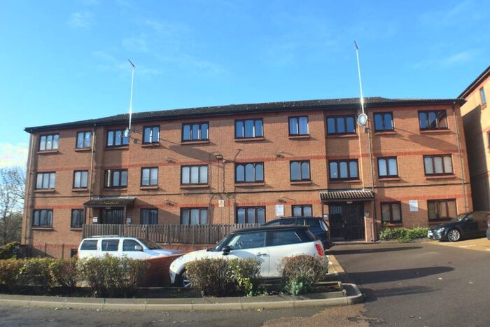 1 Bedroom Flat To Rent In St Peters Street, Town Centre, Northampton, NN1