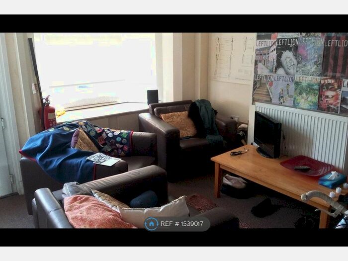 3 Bedroom Terraced House To Rent In Claude Street, Nottingham, NG7