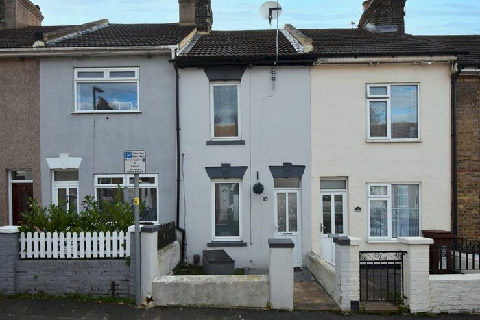 3 Bedroom Terraced House To Rent In Bowes Road, Strood, Rochester ME2