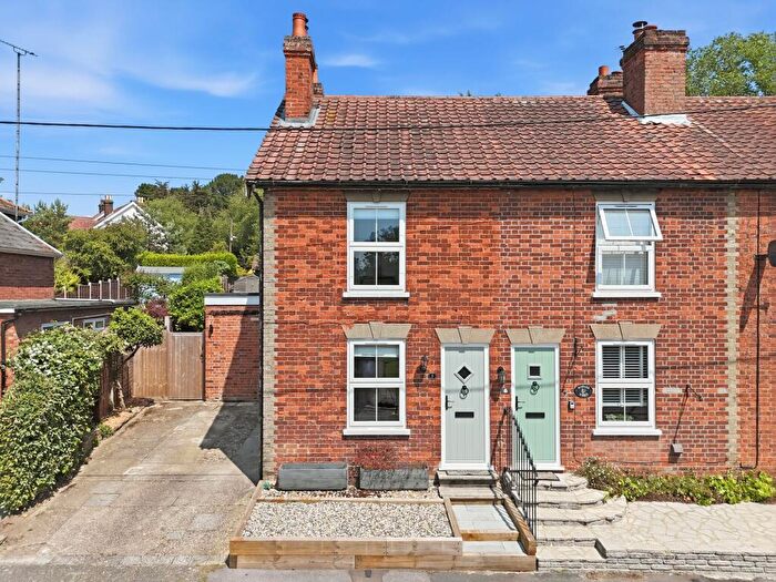 2 Bedroom Semi Detached House For Sale In California, Woodbridge, IP12