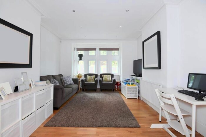 5 Bedroom End Of Terrace House To Rent In Sheen Road, Richmond, TW9