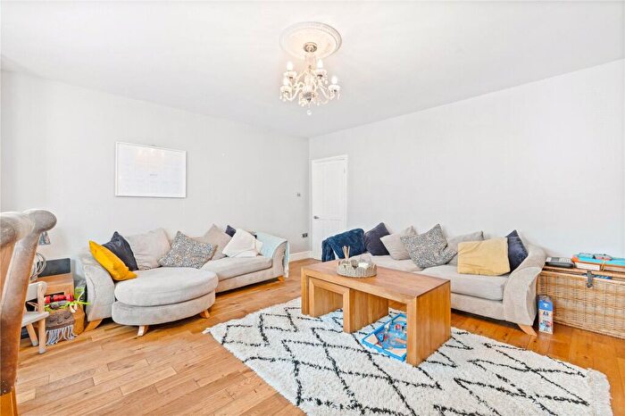 2 Bedroom Apartment For Sale In Wilbury Road, Hove, East Sussex, BN3