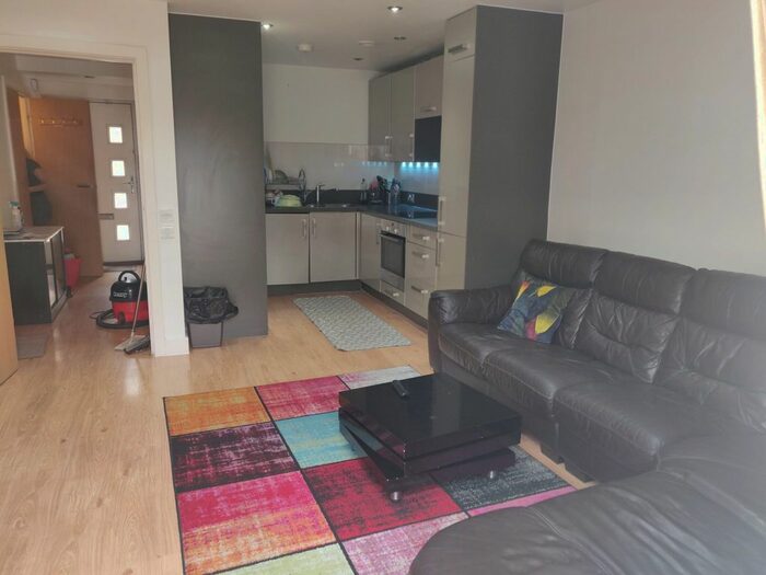 3 Bedroom Town House To Rent In Pontes Avenue, Hounslow, TW3