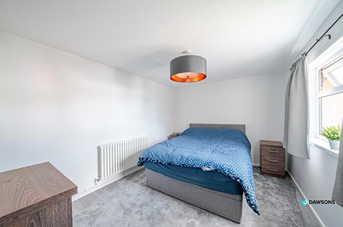 1 Bedroom Flat For Sale In Ilston Way, West Cross, Swansea, SA3